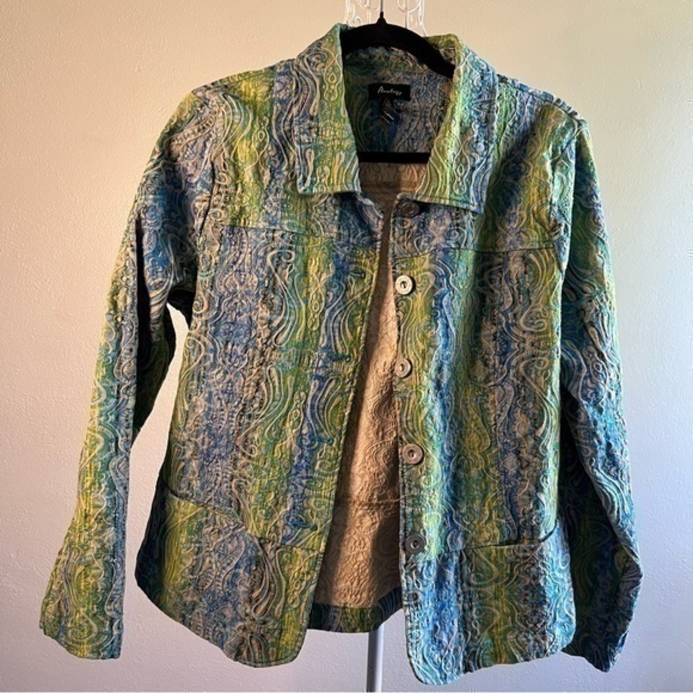 Analogy brocade jacket. No SIZE TAG. See measurements. Like new.